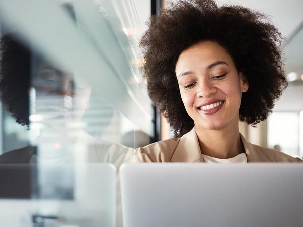 Human Experience Management (HXM): Here, the employee counts as a human being, not as a resource. Human Experience Management (HXM): Here, the employee counts as a human being, not as a resource.