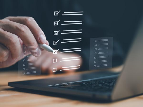 Digital Adoption Platforms bei Software-Rollouts: So gelingt die Einführung in 7 Schritten 